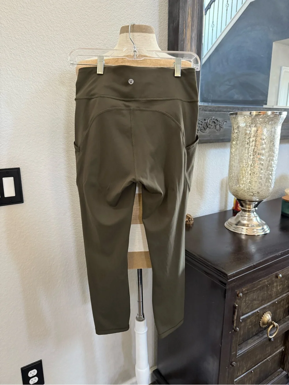 Lululemon Invigorate High-Rise Crop 23